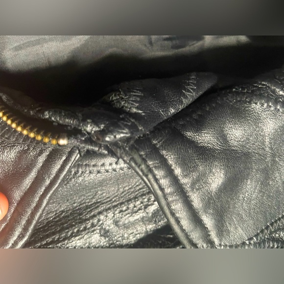 Men's Vintage 1980s Authentic Leather Jacket - Picture 6 of 8